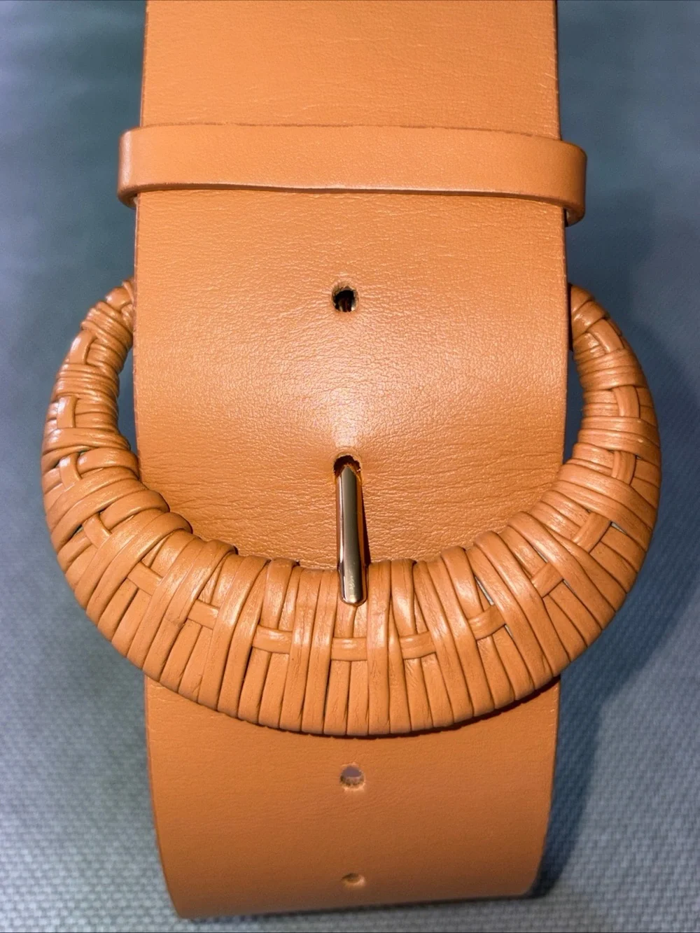 Lafayette 148 New York Wide Tan Leather Belt with Woven Round Buckle Italy small